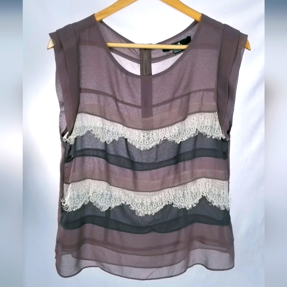 XXI Tiered Ruffle Lace Top Cool Browns Size Medium Vintage Vibes